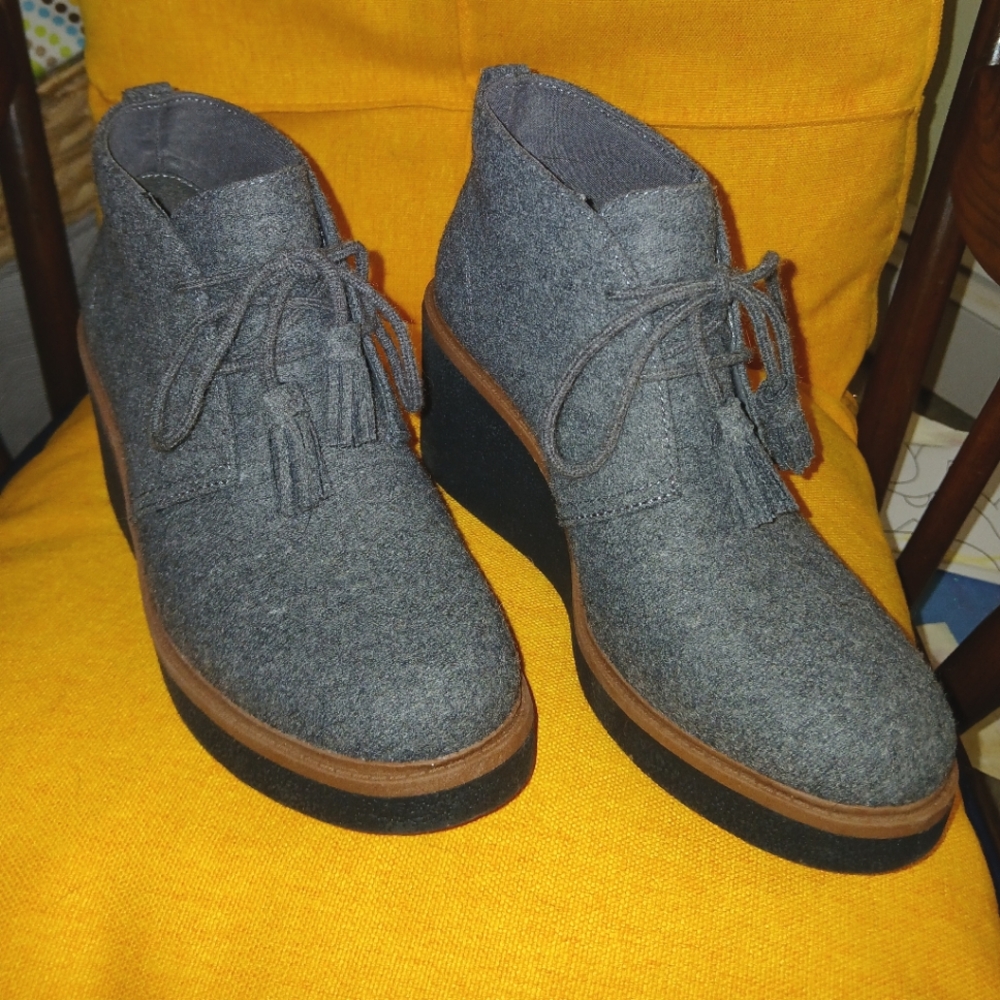 Dr. Scholls wedge boots size 6.5